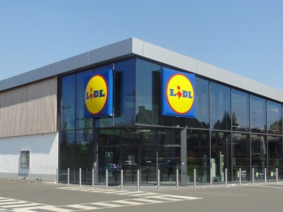 Lidl po 14 latach otrzymuje zgodę na budowę sklepu w Knivsta. Spór o teren rezerwatu trwa