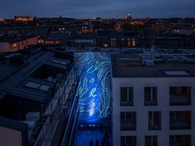 Fluorescencyjny mural w Krakowie. Wielkie otwarcie SoHo Residence II