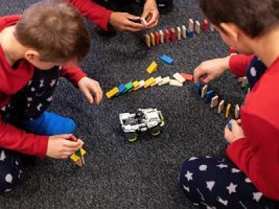 Nie tylko 800 plus. Niezadowolone z podziału obowiązków kobiety są mniej skłonne myśleć o powiększaniu rodziny