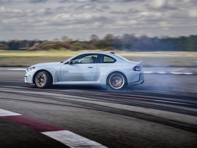 Oto nowe BMW M2 CS. 530 KM, 520 tysięcy złotych i kaczy kuper gratis