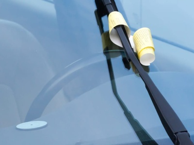 Koniec z „niewidzialnymi mandatami”. Nowe przepisy parkingowe w Danii od lipca 2025 r.
