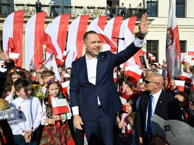 Komitet poparcia Nawrockiego stawia pytania i wskazuje symboliczne daty