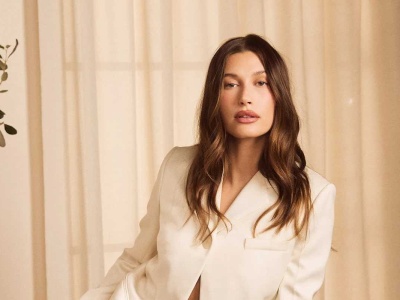 Hailey Bieber sprzedała markę kosmetyczną Rhode za miliard dolarów