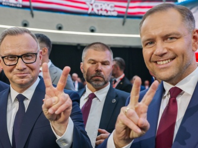 Nawrocki na ostatniej prostej z pełnym poparciem trumpistów i Konfederacji