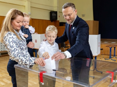Zbigniew Bogucki przy urnie wyborczej [ZDJĘCIA]