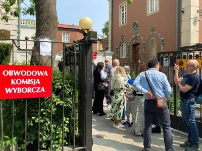 PKW podała nowe dane o frekwencji. Polacy szturmują lokale wyborcze!