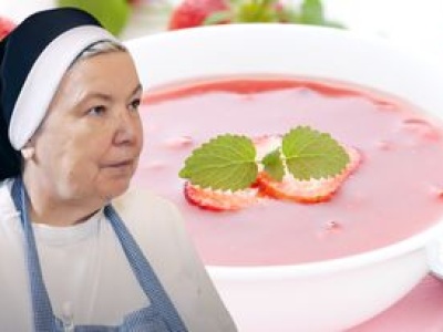 Genialna zupa truskawkowa siostry Anastazji. Wystarczy pół kilo truskawek i 4 składniki