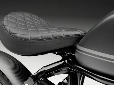 Idealne połączenie. Klasyczny, charaktery cafe racer z silnikiem z przyszłości
