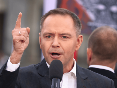 Warszawska giełda spływa czerwienią. Rynek reaguje na wygraną Karola Nawrockiego