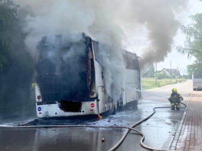 Pożar autokaru w Tąpkowicach. Zapalił się tuż przed wyjazdem na wycieczkę szkolną