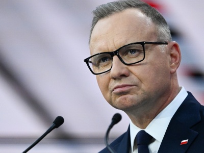 Andrzej Duda został sam. 