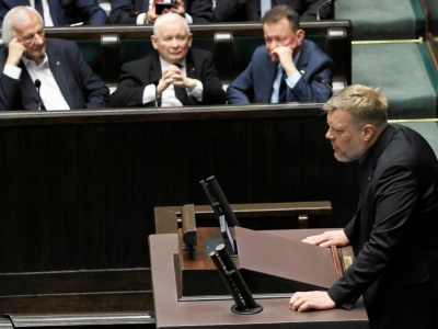 Ostra krytyka Zandberga w stronę Tuska. Straszy PiS-em i Mentzenem. 