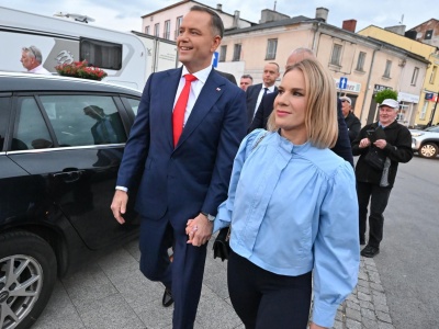 Czy pierwsza dama musi rezygnować z pracy? Marta Nawrocka jest aktywna zawodowo