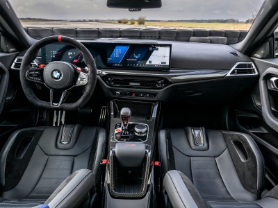 Narzekasz na ekrany w samochodzie? BMW ma dla ciebie coś specjalnego