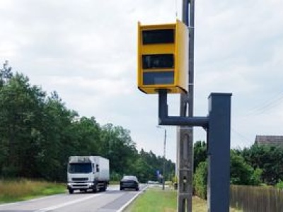 Kiedy złapie cię fotoradar? Tyle musisz jechać, by zrobił fotkę