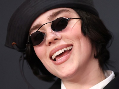 Co łączy Billie Eilish i Roberta Makłowicza? Jeśli wsiądziesz do krakowskiego tramwaju, to się dowiesz