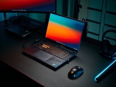 Rywalizacja z ROG, Legion i innymi dzięki RTX 5090 i OLED 240 Hz - recenzja laptopa do gier Gigabyte Aorus Master 16