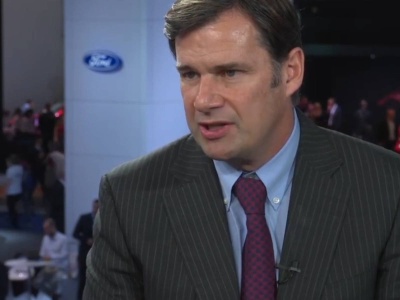 Jim Farley ostrzega przed masowymi zwolnieniami: Winny Trump