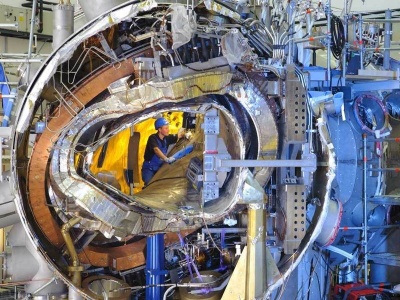 Fuzja jądrowa: padł ważny rekord. Stellarator, w który zainwestowała Polska, pokonał tokamaki