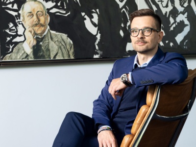 WELL TALK: Liwiusz Krawczyk o tożsamości kolekcjonera i sztuce budowania prywatnej kolekcji. 