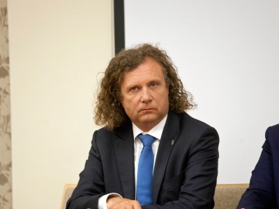 Dwoje byłych agentów CBA z zarzutami ws. Pegasusa. W tle inwigilowanie Karnowskiego