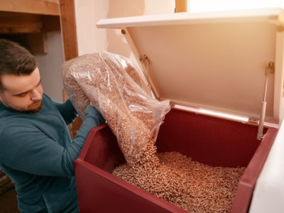 Pellet truje bardziej niż węgiel. Rząd szykuje nowe normy