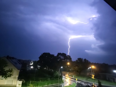 179 burzowych interwencji w województwie, w powiecie świdnickim noc minęła spokojnie