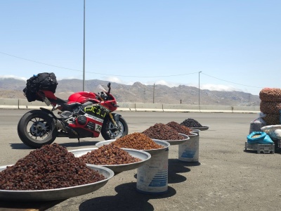 Barry na używkach: Afganistan na Ducati Panigale V4 S