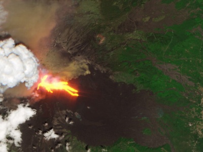 Wybuch wulkanu Etna uchwycony na spektakularnym zdjęciu