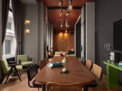 Nowy hotel Moxy idealny na city break. Miasto jest niezwykłe, a hotel zachwyci designem [ZDJĘCIA]