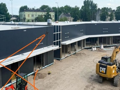 Nowe centrum handlowe rośnie w Łodzi. Zakończono prace konstrukcyjne