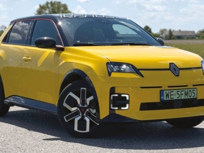 Nowa piątka strzałem w dziesiątkę. Recenzja Renault 5 E-Tech