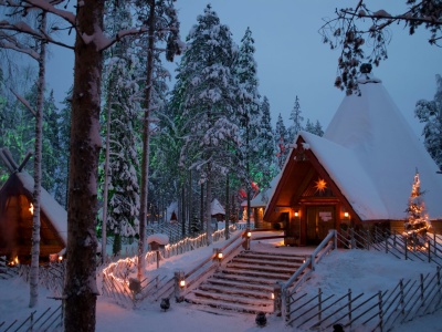 Polacy uruchamiają loty do Rovaniemi! W ofercie zorza, renifery i mnóstwo śniegu