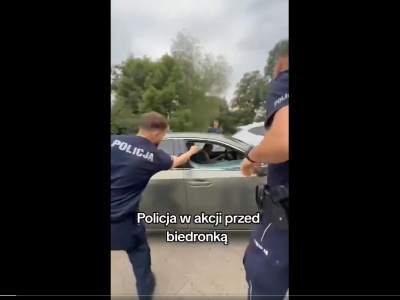 Brawurowa interwencja policji. Straty: zastrzelona opona i ranny policjant