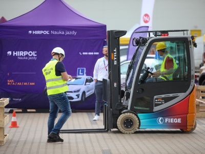 Niezwykłe zawody pod Olsztynem. Pierwsze Mistrzostwa Operatorów Wózków Widłowych