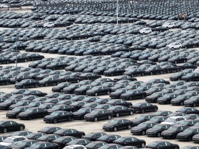 10 tys. Volkswagenów kurzy się na przyfabrycznym parkingu. Nikt ich nie chce