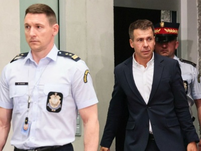 Skandal podczas przesłuchania byłego szefa CBA. Podpatrzyli, czego prawniczka szukała w komputerze