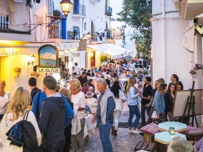 Ibiza wciąż uważa, że ma za dużo turystów. I wprowadza kolejne zakazy