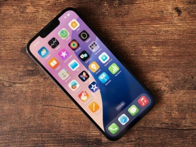Zmieni się sposób, w jaki dzwonimy i SMS-ujemy z iPhone’ów. Nie bój – będzie dobrze