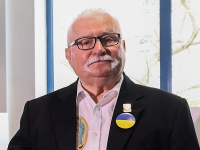 Nie do wiary! Lech Wałęsa u boku amerykańskiej gwiazdy. To zdjęcie to hit! Internauci pieją z zachwytu