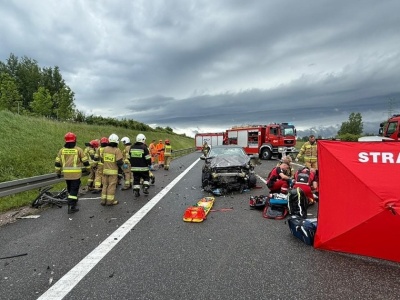 Tragiczny wypadek na S7. Zderzyło się pięć aut. Nie żyje jedna osoba