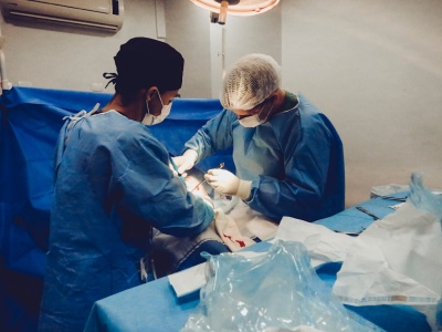 TMINI: miniaturowy robot od THINK Surgical wykonał już 1000 operacji kolana w USA