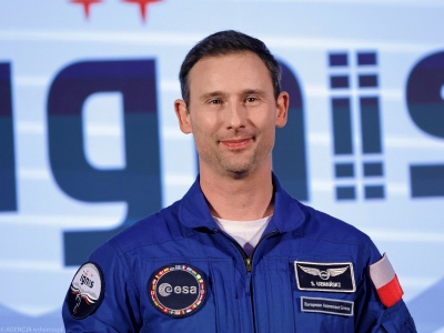 Po co ludzie latają w kosmos? 