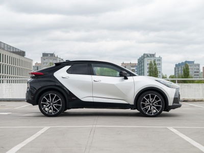Nowe Toyoty z ogromnymi rabatami. Rynkowy hit do 20 tys. zł taniej