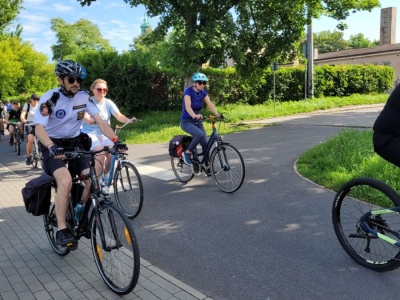 Z Gniezna na Lednicę. 80 rowerzystów świętowało jubileusz rajdu