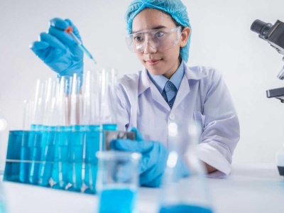 Plastik trafia do mózgu. Nowe badania budzą poważny niepokój