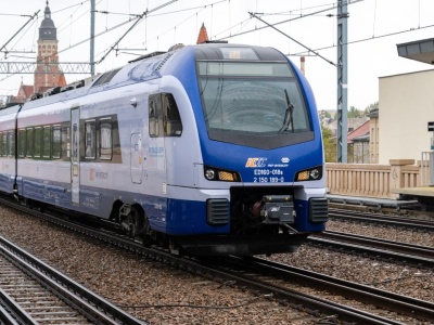 Dziennikarz z Wielkiej Brytanii jechał pociągiem PKP. Podsumował podróż, wielu Polaków uważa inaczej