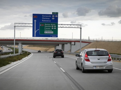 Premier przejechał się trasą A1 i teraz żąda jej naprawy. Wreszcie znikną fale na autostradzie
