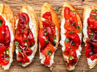 Nie twarożek i nie pasta jajeczna. Najlepsze smarowidło do chleba zrobisz z sezonowych warzyw