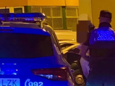 Brutalne pobicie kobiety na ulicy w Escaleritas